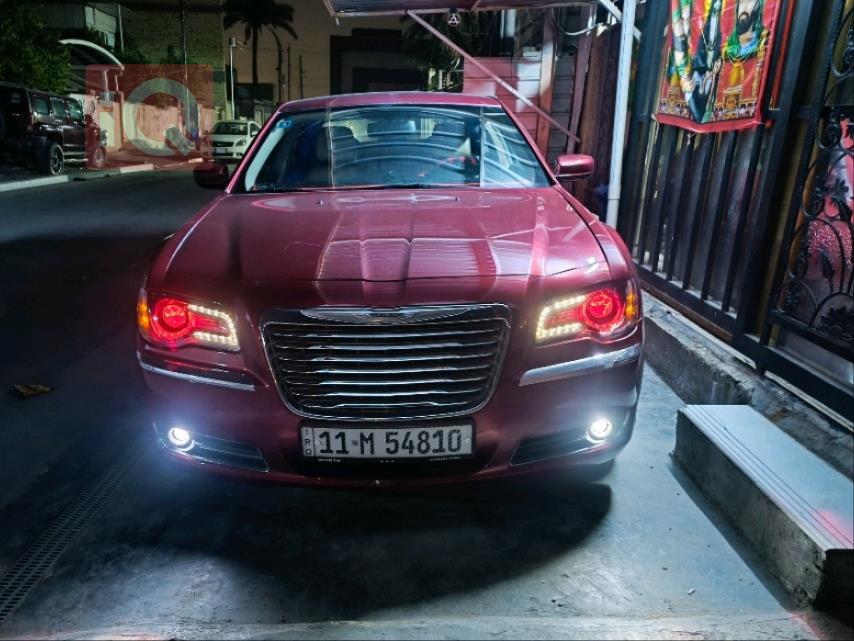 کرایسلەر 300